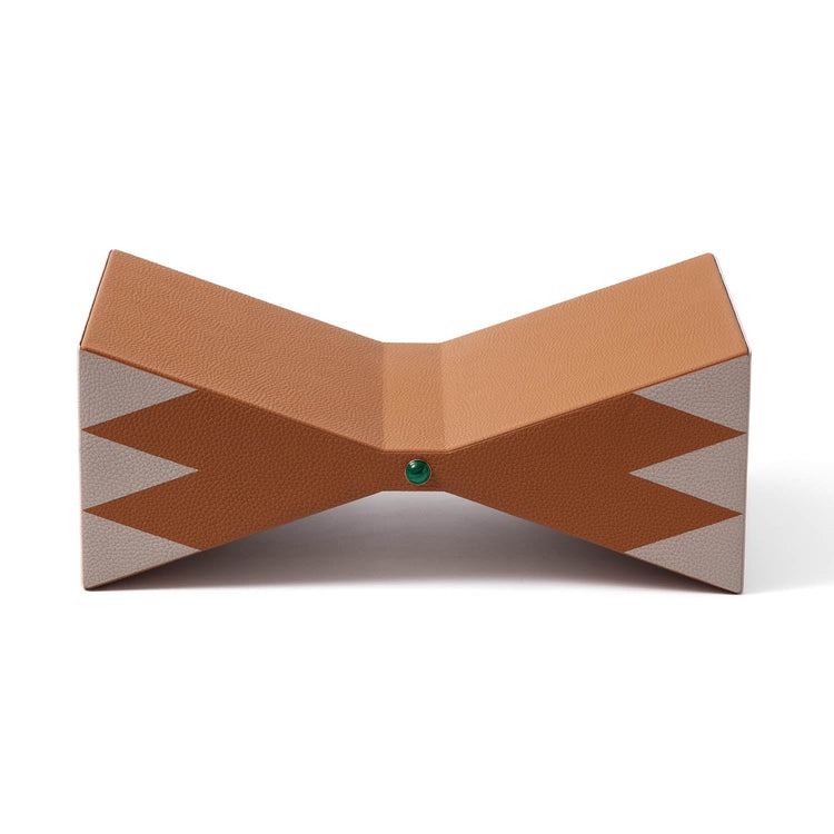 "Le Cirque" Papillon Bookstand