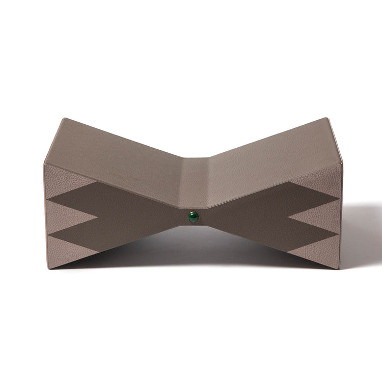 "Le Cirque" Papillon Bookstand