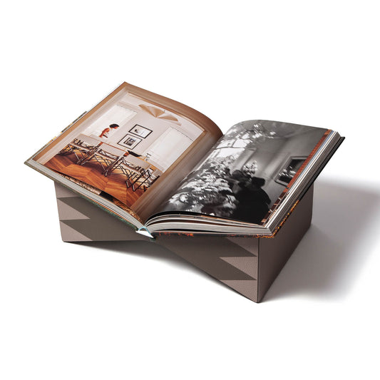 "Le Cirque" Papillon Bookstand