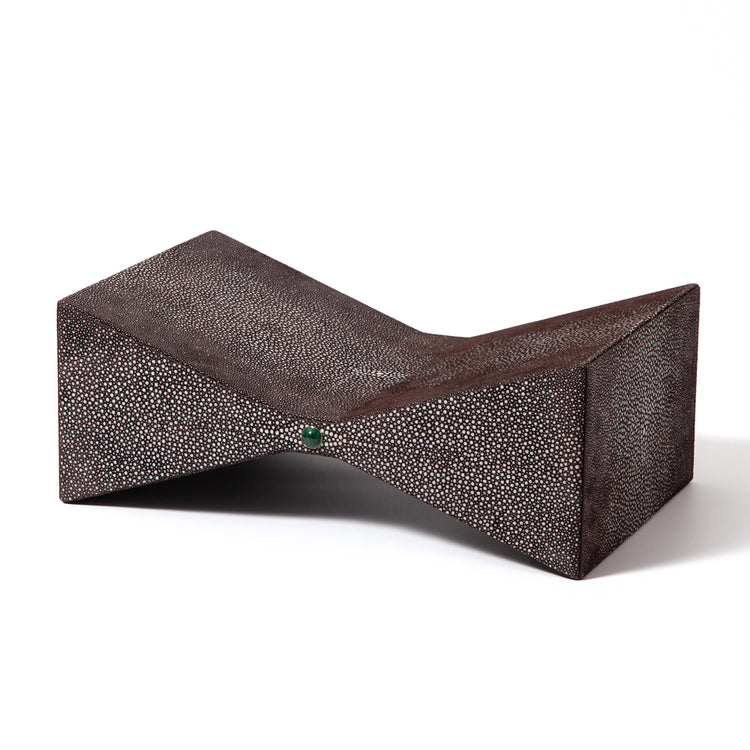Papillon Bookstand Shagreen Chocolate