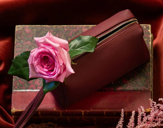 To Gift as the Empress Did : A modern ritual for meaningful giving
