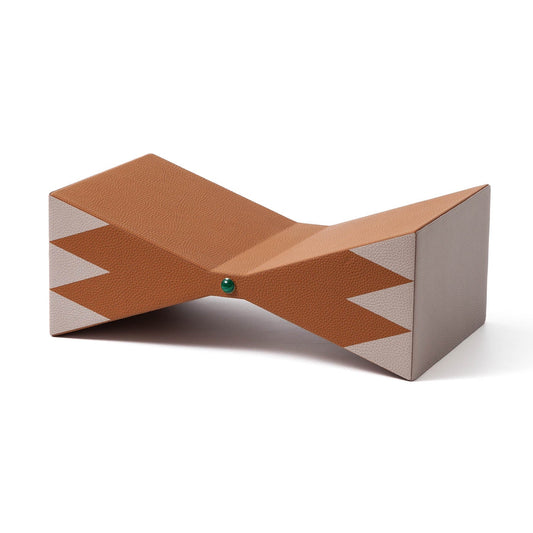 "Le Cirque" Papillon Bookstand