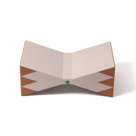 "Le Cirque" Papillon Bookstand